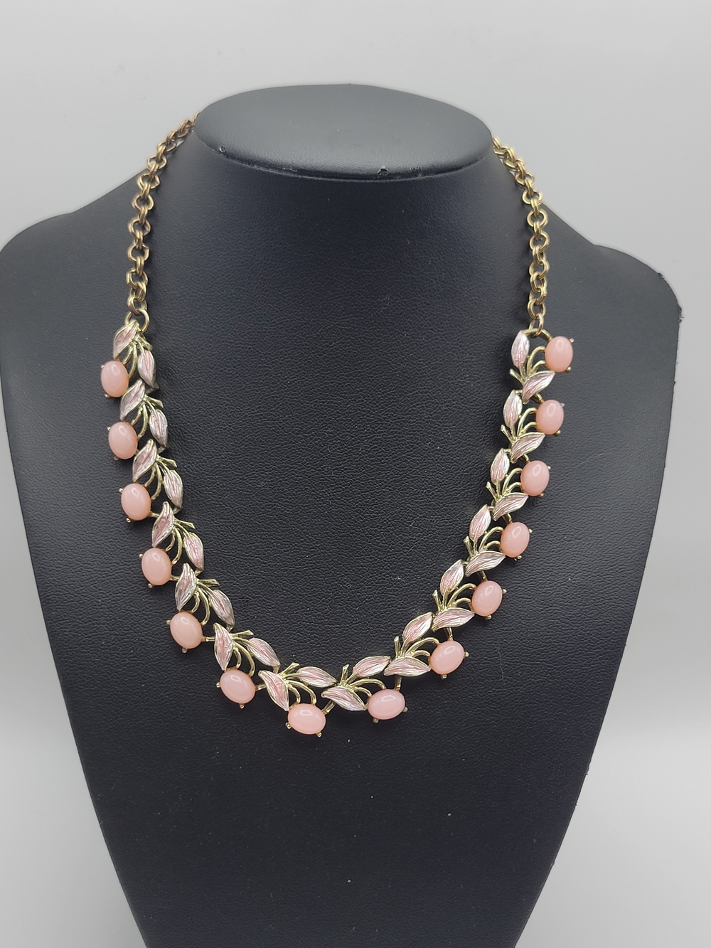 Judy Lee Gold Tone Pink Enamel Pink Jelly Belly Cabochon Women’s Necklace 16 in